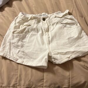 Favlux M cream distressed shorts